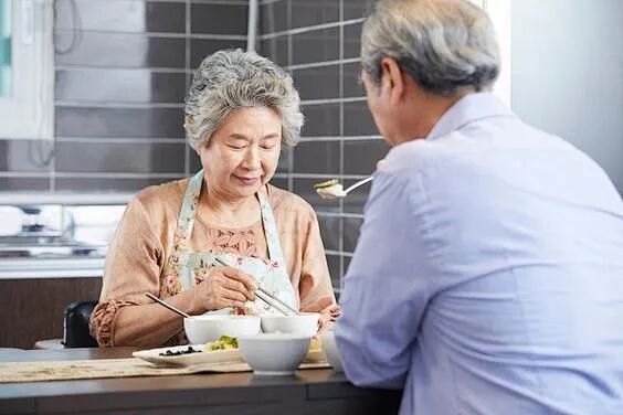 從“易食”到“精準(zhǔn)”，銀發(fā)健康食品創(chuàng)新趨勢